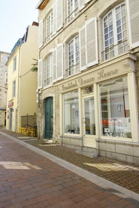Quartier Historique Du Chateau Bel Appt Meuble Pau Extérieur photo